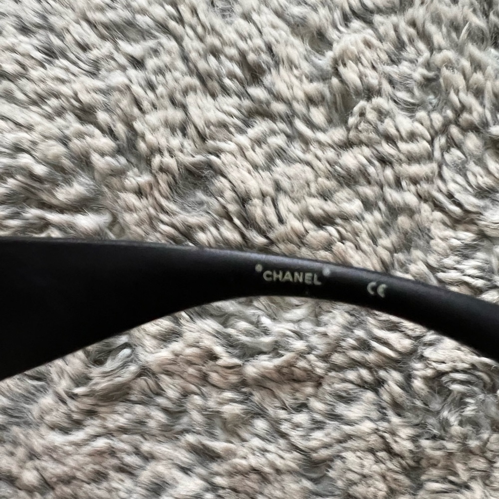 Chanel Sunglasses Aviator type Black - Picture 8 of 13